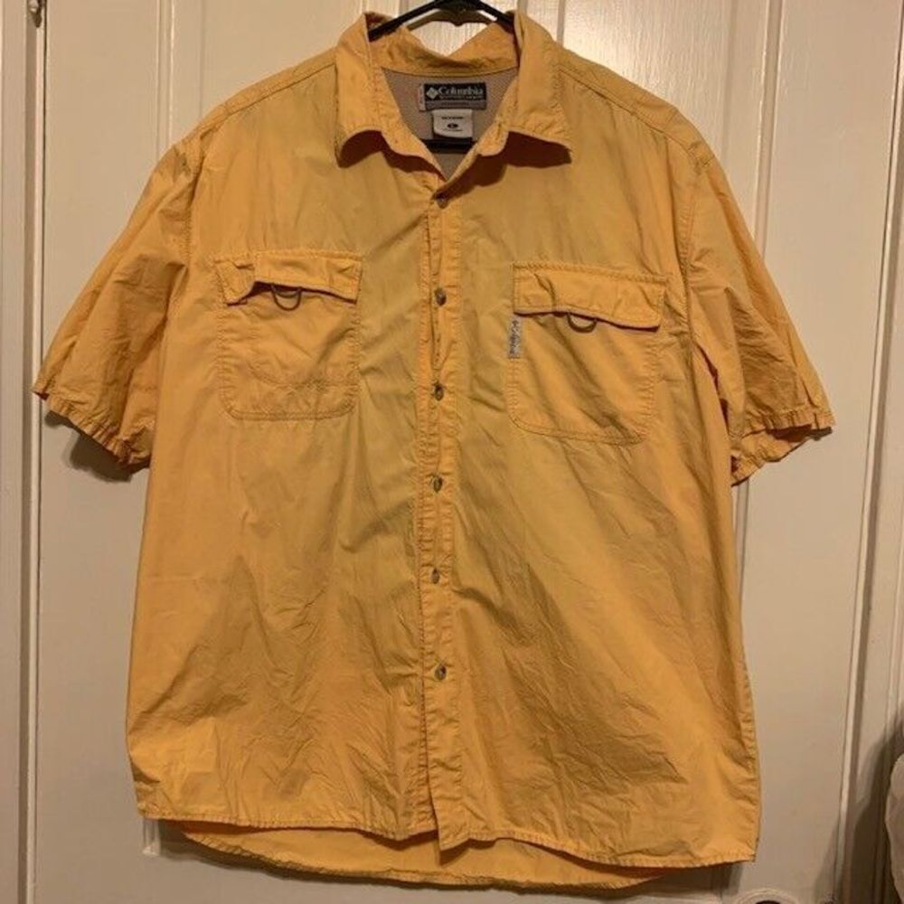COLUMBIA SIZE XL YELLOW SHORT SLEEVE BUTTON FISHING SHIRT